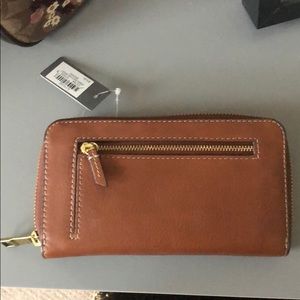 Emma Fossil wallet